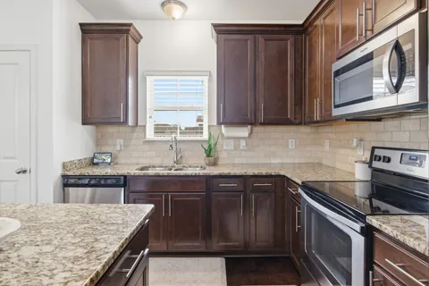 $299,900 | 103 Padstone Lane, Spring Hill, TN 37174