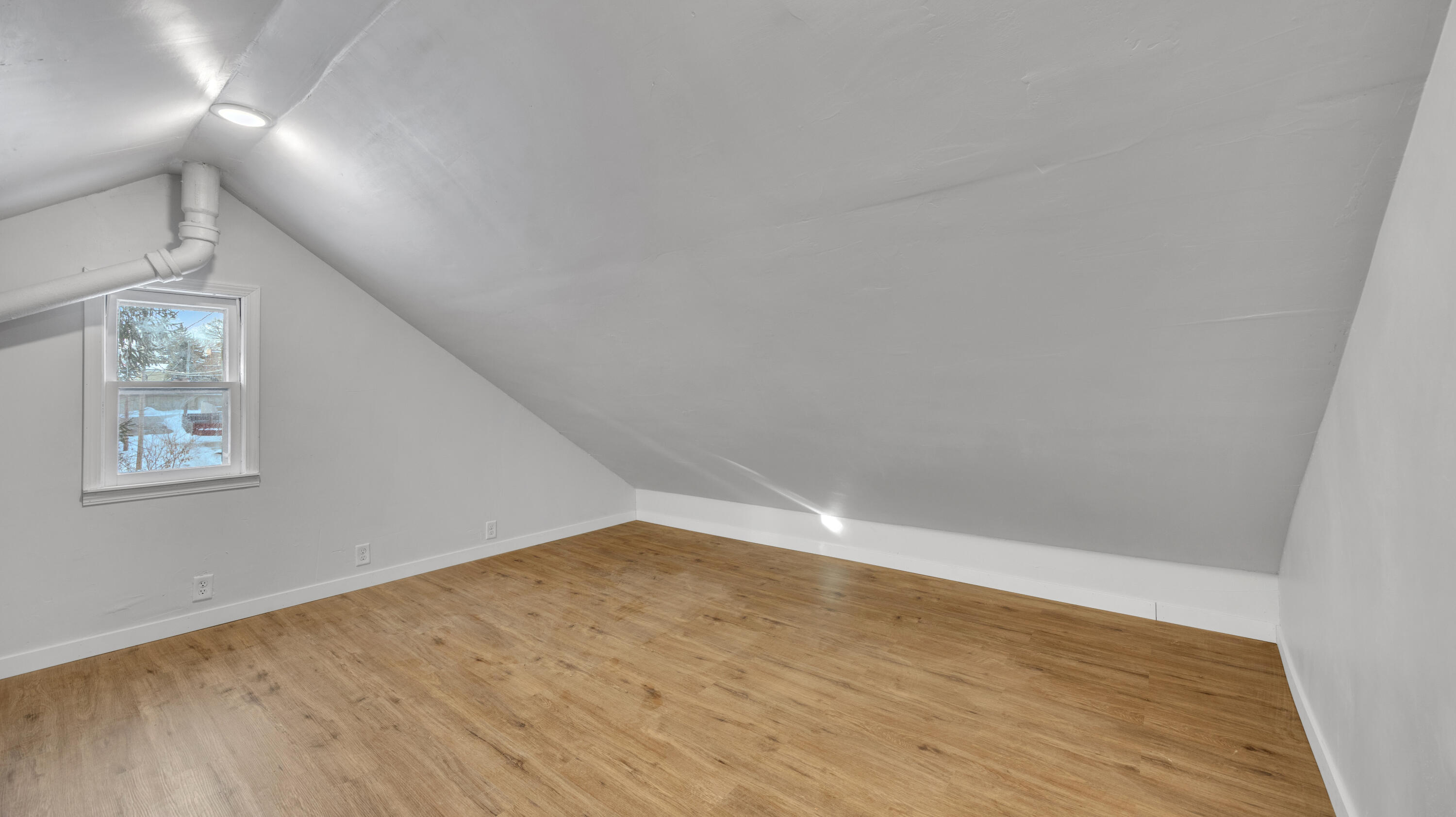 1118 South 13th Street Sheboygan, WI 53081 - Photo 17 of 27 Bedroom 2-2