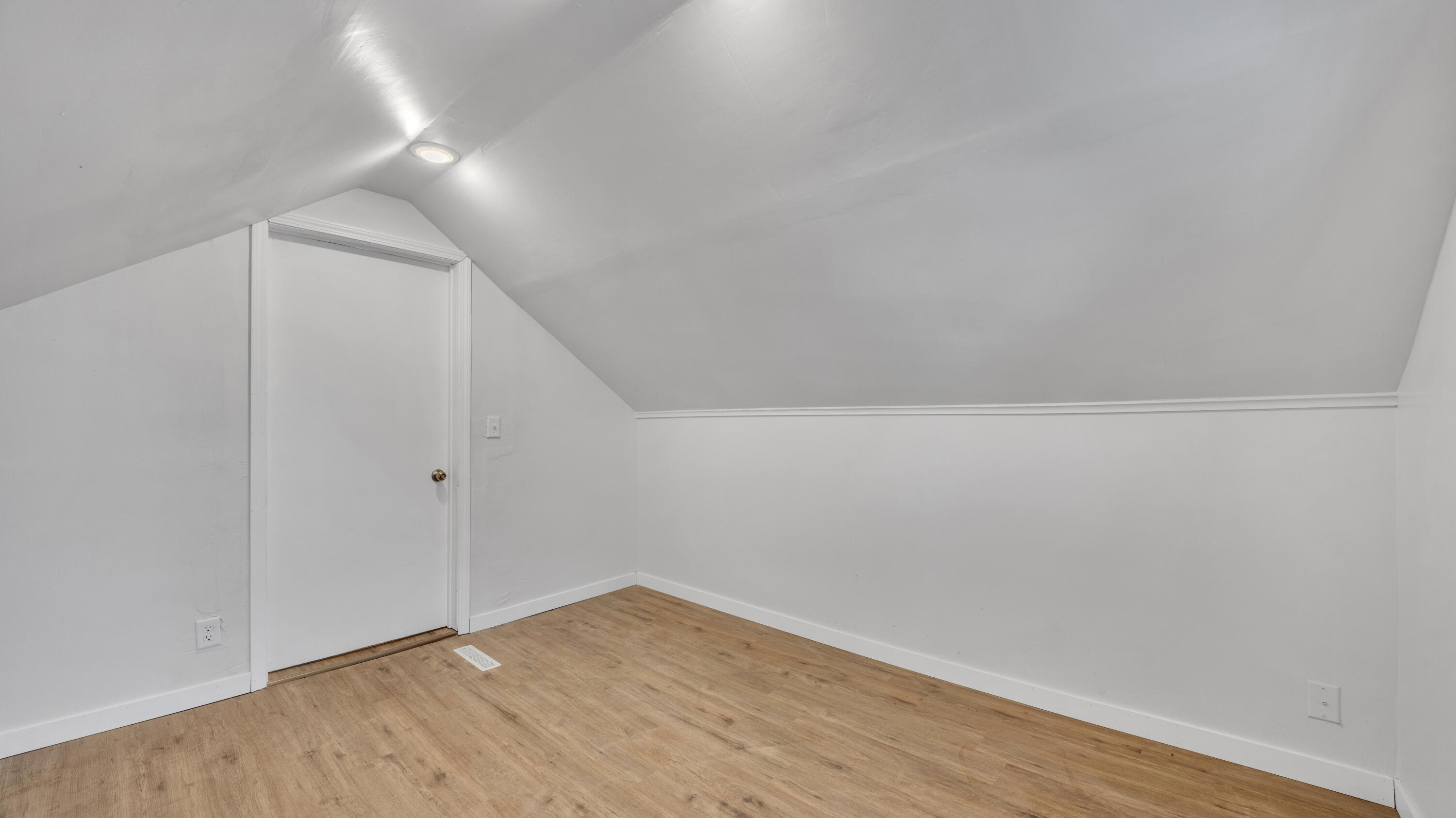 1118 South 13th Street Sheboygan, WI 53081 - Photo 18 of 27 Flex Room 2