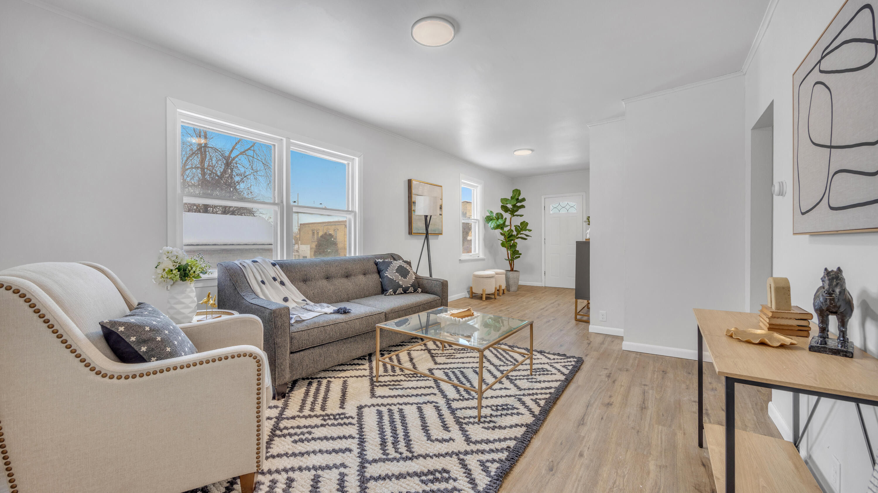 1118 South 13th Street Sheboygan, WI 53081 - Photo 4 of 27 Living Room 1-4