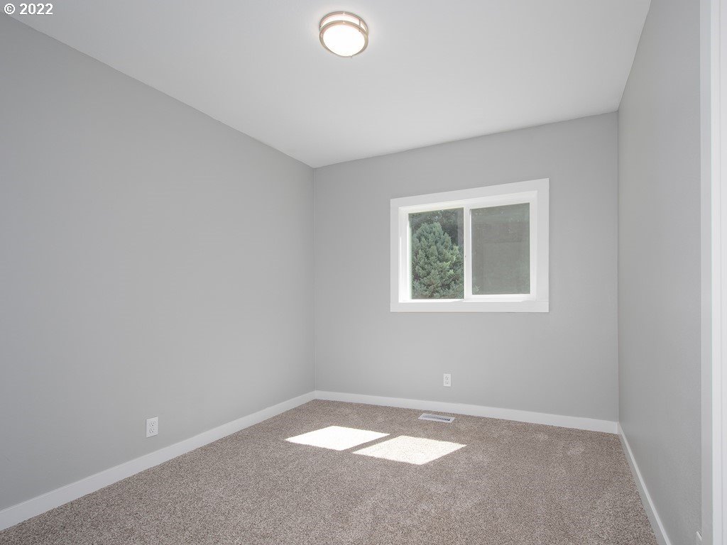 73417 Doan Road Rainier, OR 97048 - Photo 22 of 32 an empty room with a window