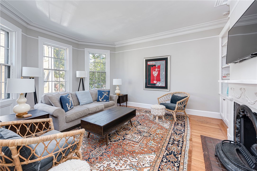 83 John Street Newport, RI 02840 - Photo 6 of 29