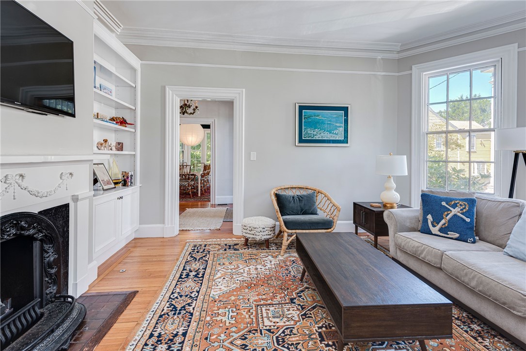 83 John Street Newport, RI 02840 - Photo 8 of 29