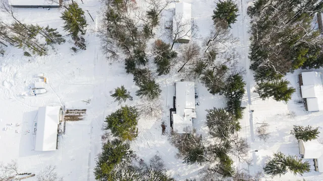 $240,000 | 37 West Raymond Road, Twin Lake, MI 49457