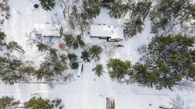 $240,000 | 37 West Raymond Road, Twin Lake, MI 49457