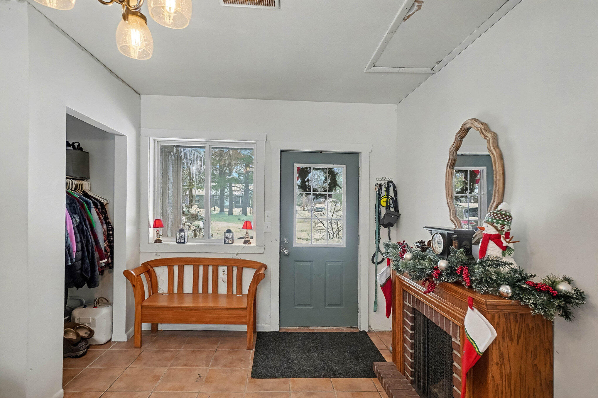 37 West Raymond Road Twin Lake, MI 49457 - Photo 4 of 26 006_file_357