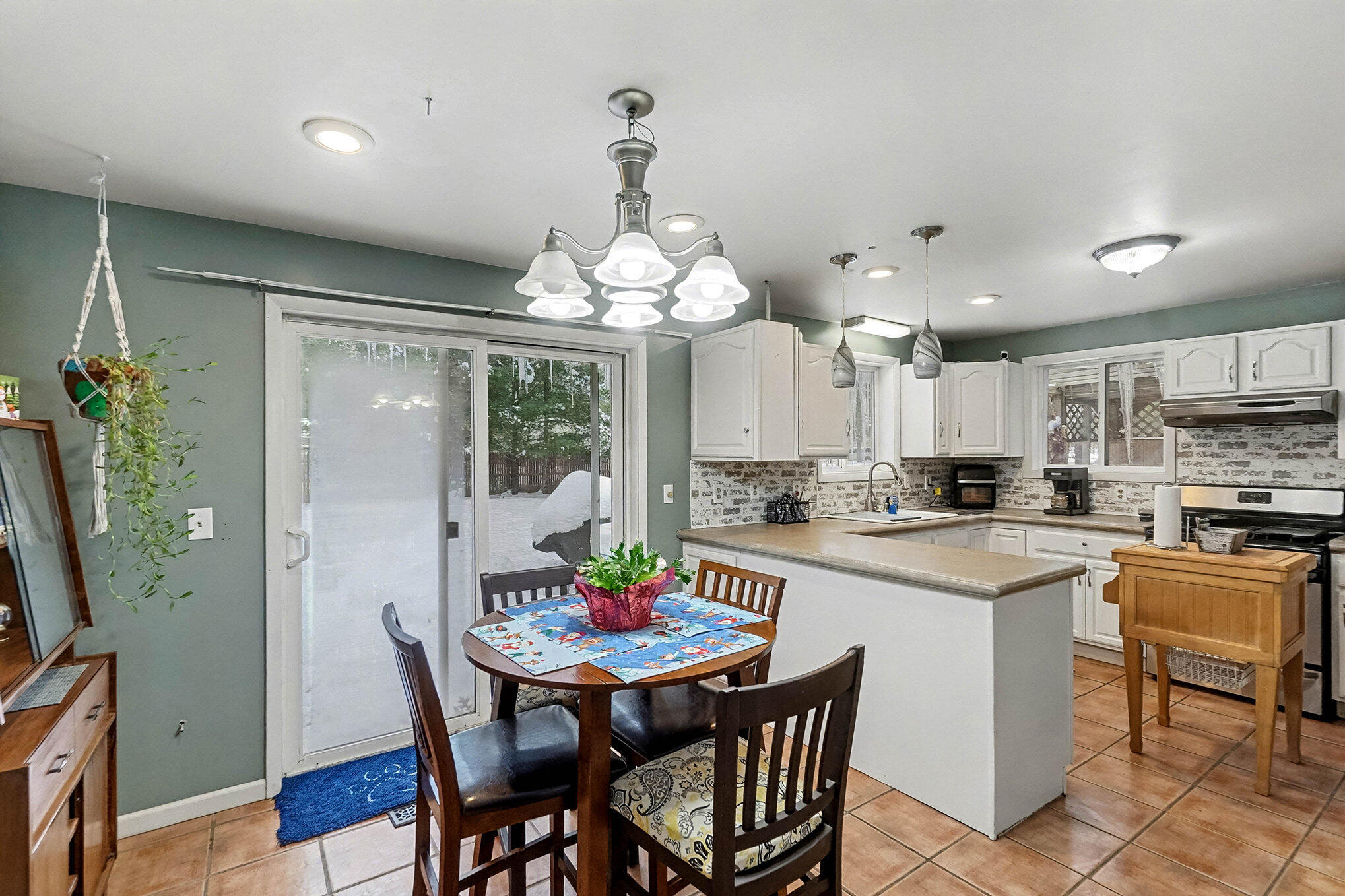 37 West Raymond Road Twin Lake, MI 49457 - Photo 7 of 26 011_file_929