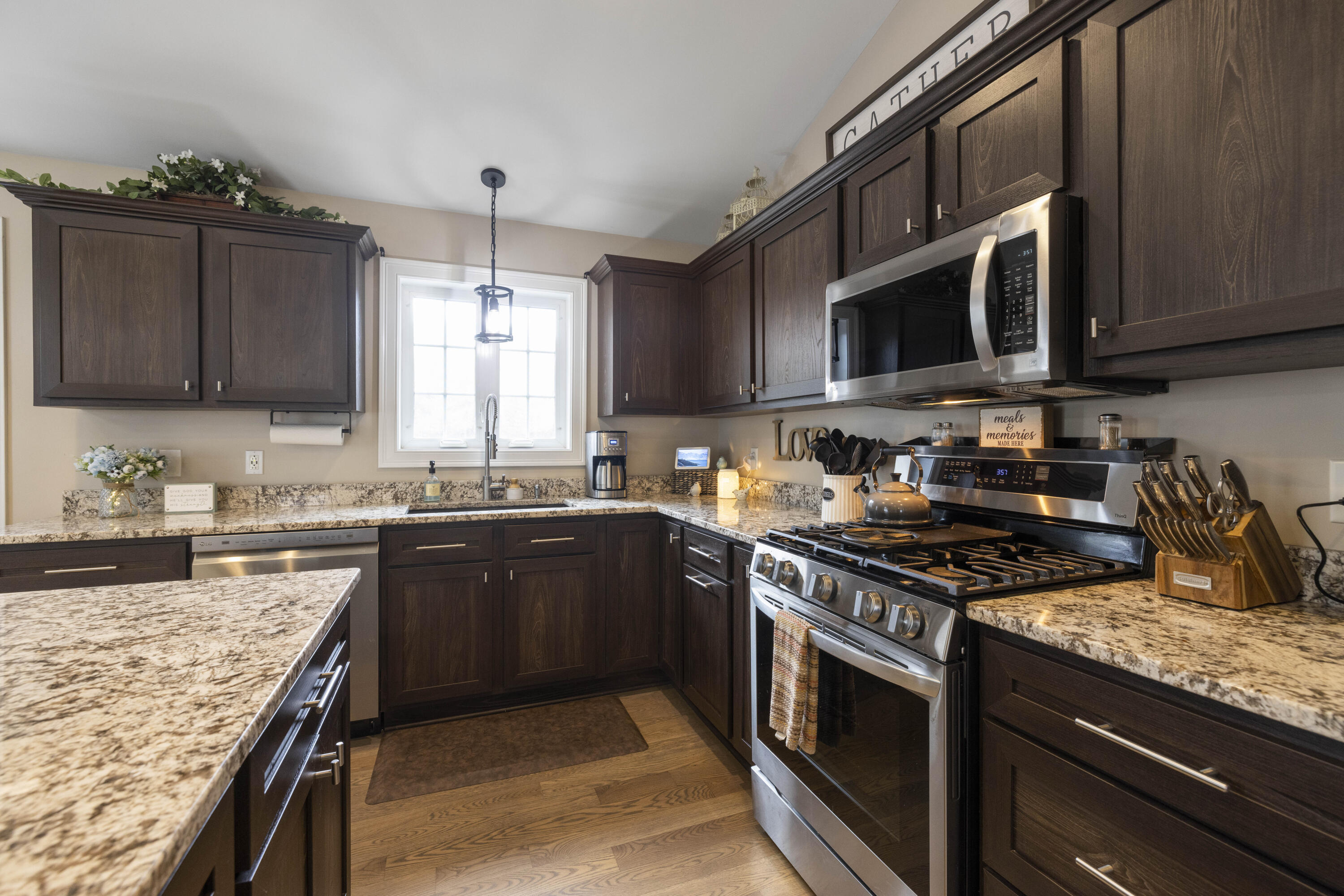 35 New Road Arundel, ME 04046 - Photo 5 of 37 3G0A7334