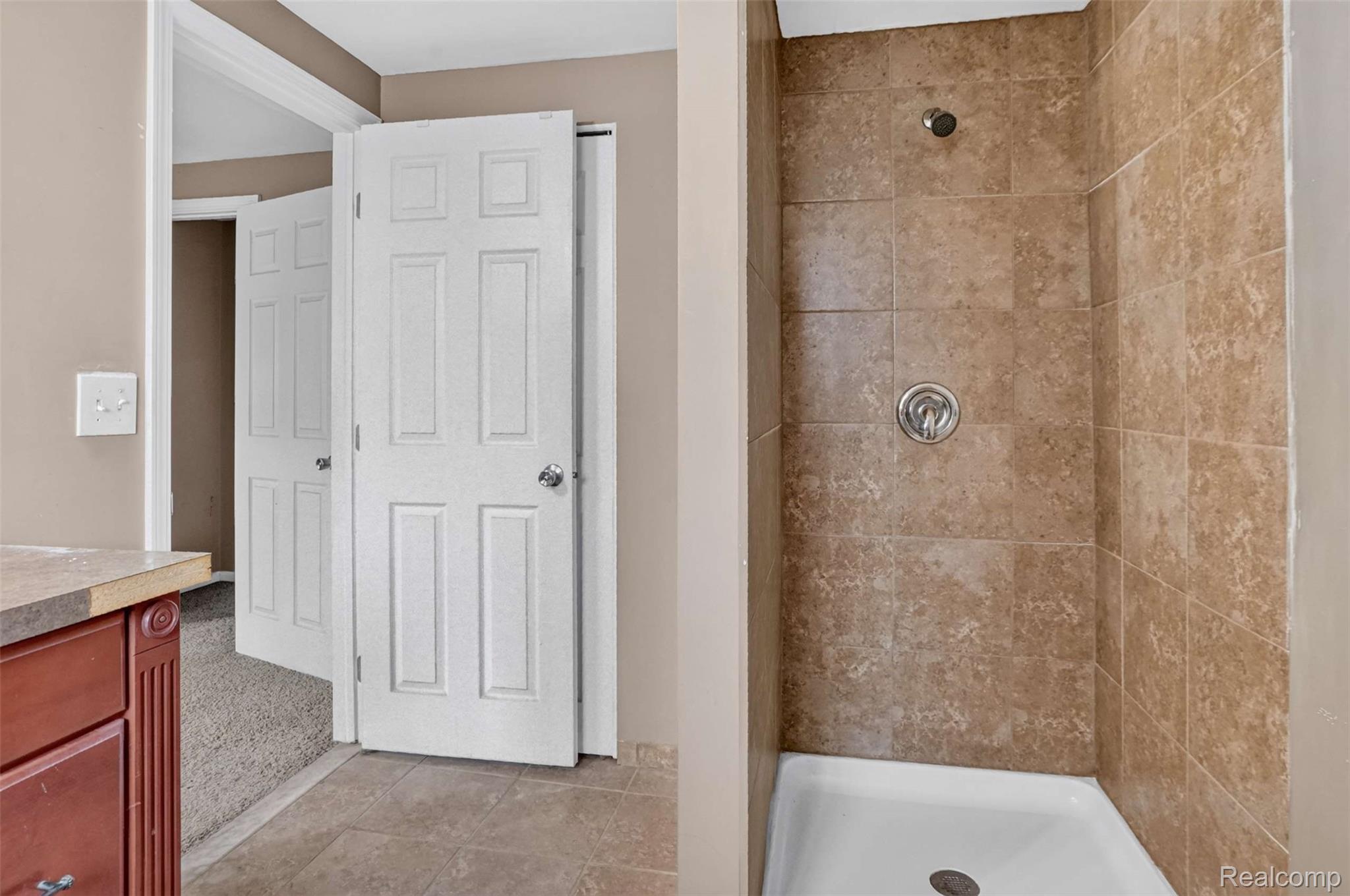 4719 Rosedale Court Clarkston, MI 48348 - Photo 19 of 34 DSC01457.jpg