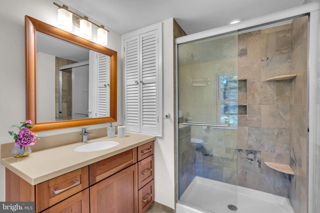 $800,000 | 14350 Chesterfield Road, Rockville, MD 20853