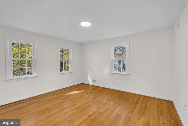 $800,000 | 14350 Chesterfield Road, Rockville, MD 20853