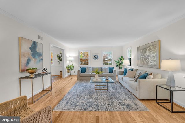 $800,000 | 14350 Chesterfield Road, Rockville, MD 20853