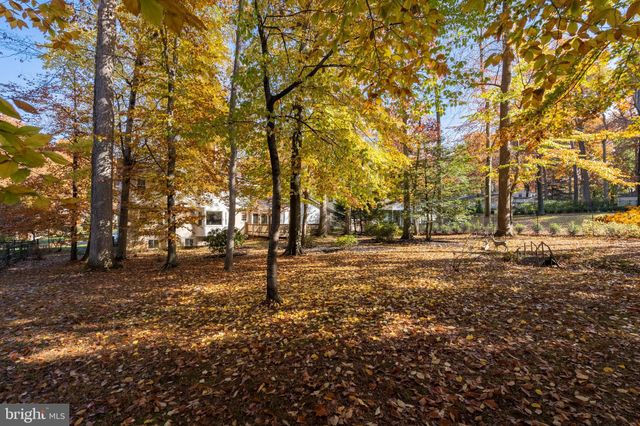 $800,000 | 14350 Chesterfield Road, Rockville, MD 20853