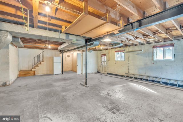 $800,000 | 14350 Chesterfield Road, Rockville, MD 20853