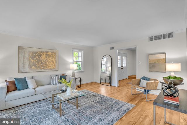 $800,000 | 14350 Chesterfield Road, Rockville, MD 20853