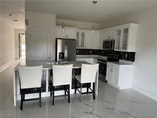 $2,200 | 6013 Acorn Circle, LaBelle, FL 33935