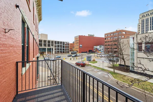 $229,900 | 222 North Kalamazoo Mall, Unit 210, Kalamazoo, MI 49007