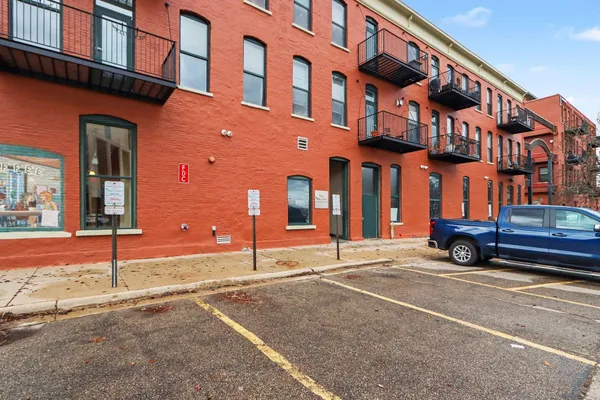 $229,900 | 222 North Kalamazoo Mall, Unit 210, Kalamazoo, MI 49007