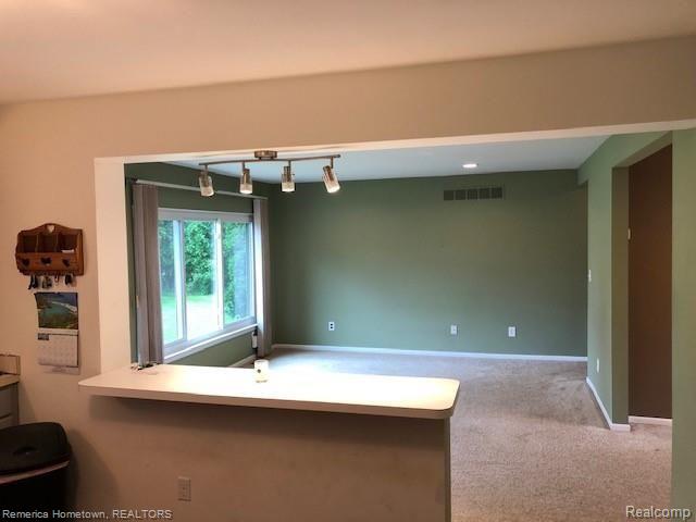 23900 Springbrook Drive Farmington Hills, MI 48336 - Photo 7 of 22
