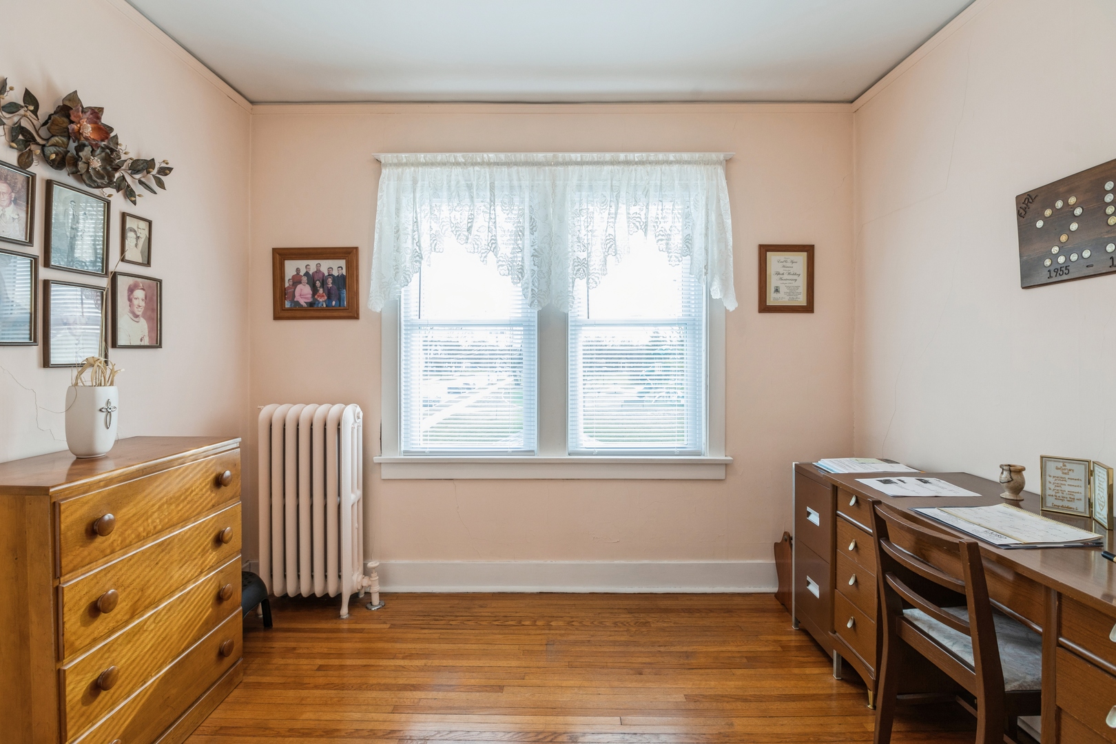 570 Center Street Elgin, IL 60120 - Photo 14 of 19 Gallery Image 14