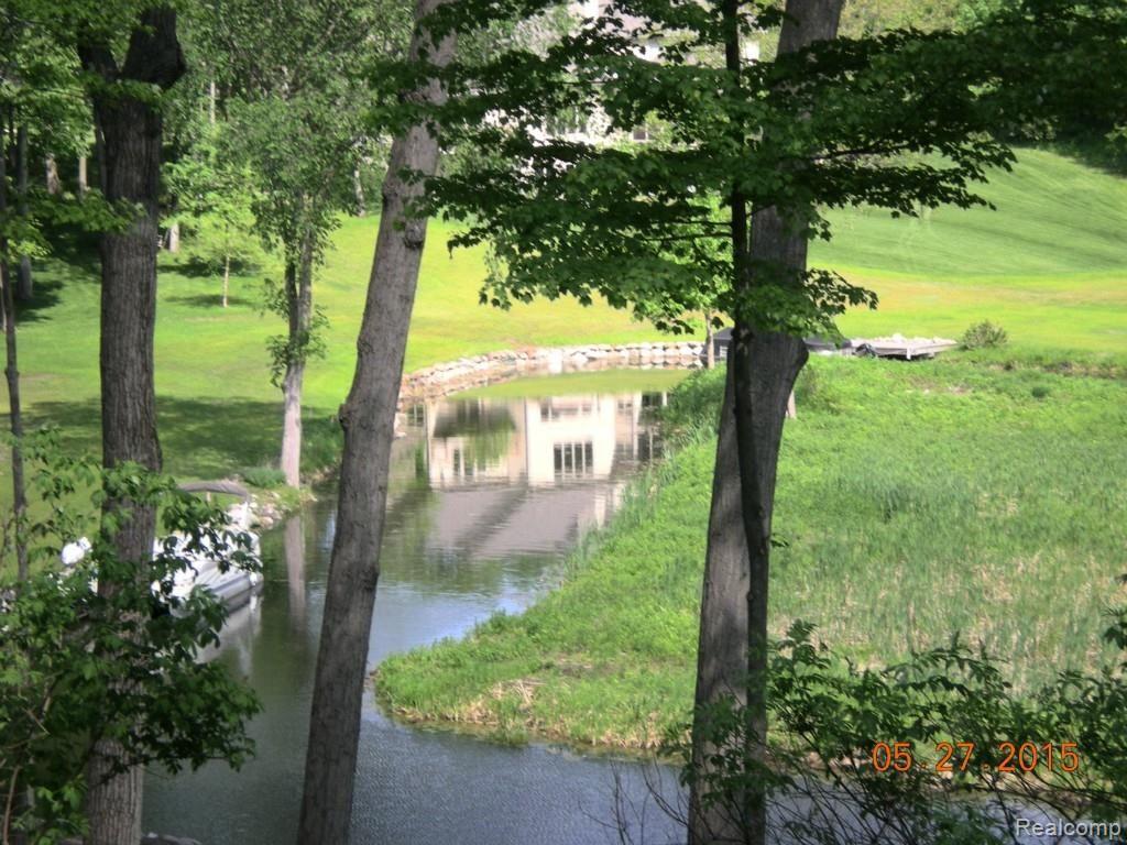 4200 Colonial Court Howell, MI 48843 - Photo 3 of 86 COLONIAL CT 015.jpg