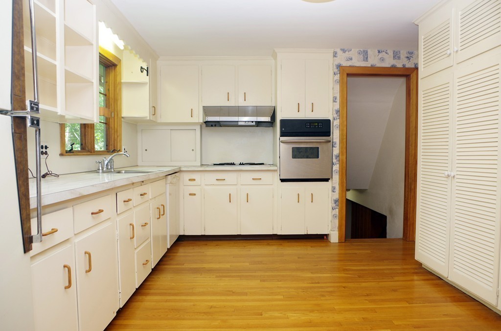 22 Baskin Road Lexington, MA 02421 - Photo 7 of 15 Gallery Image 7