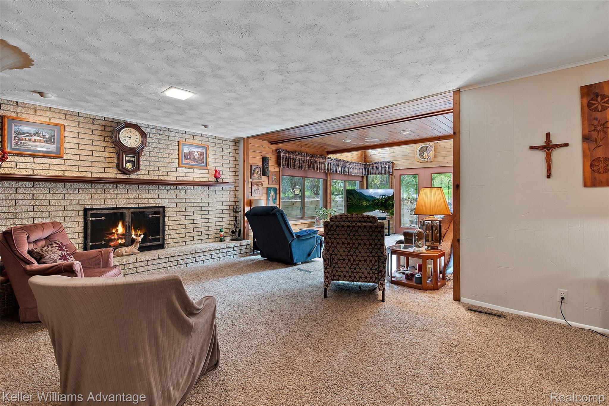 112 East Maryknoll Road Rochester, MI 48309 - Photo 19 of 47 Lower Level Family Room