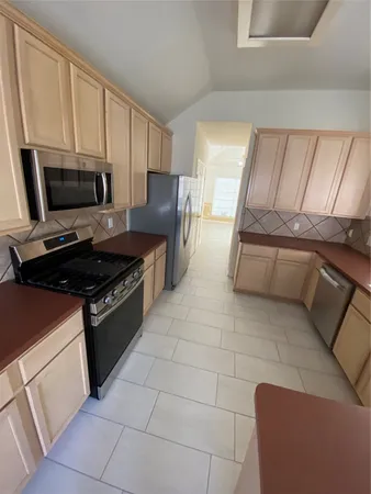 $2,300 | 17702 Forest Haven Trail, Tomball, TX 77375