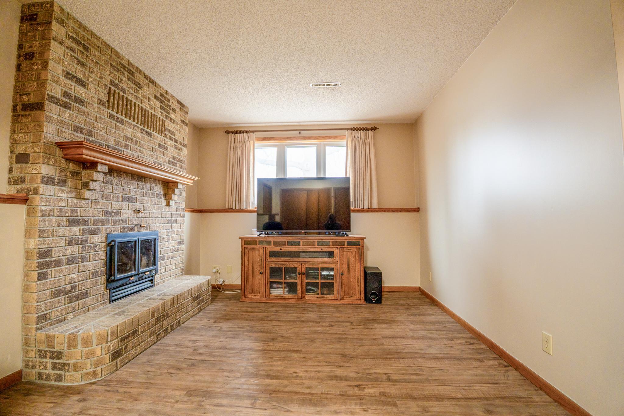 608 27th Avenue Southwest Willmar, MN 56201 - Photo 15 of 28