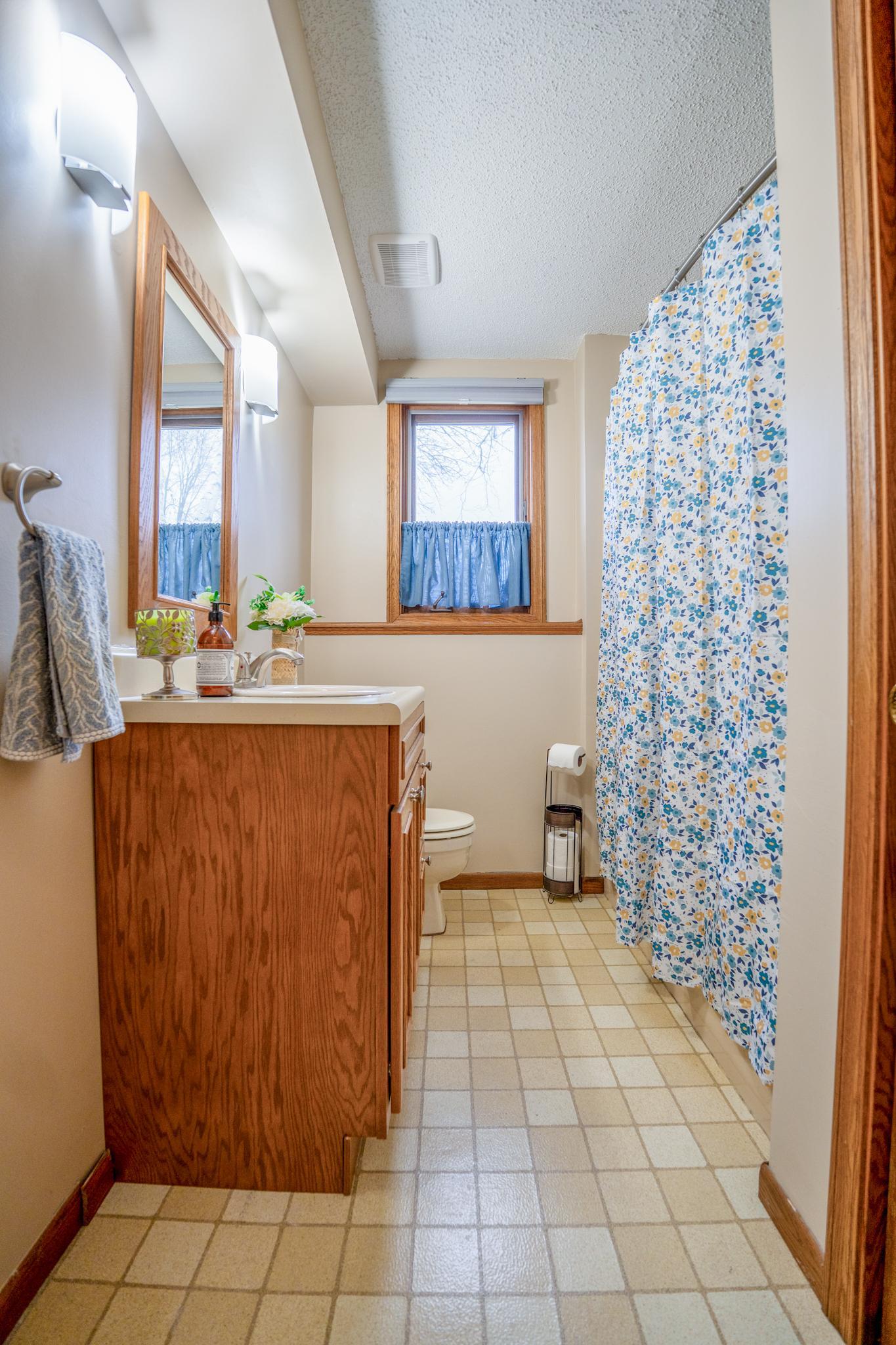 608 27th Avenue Southwest Willmar, MN 56201 - Photo 19 of 28