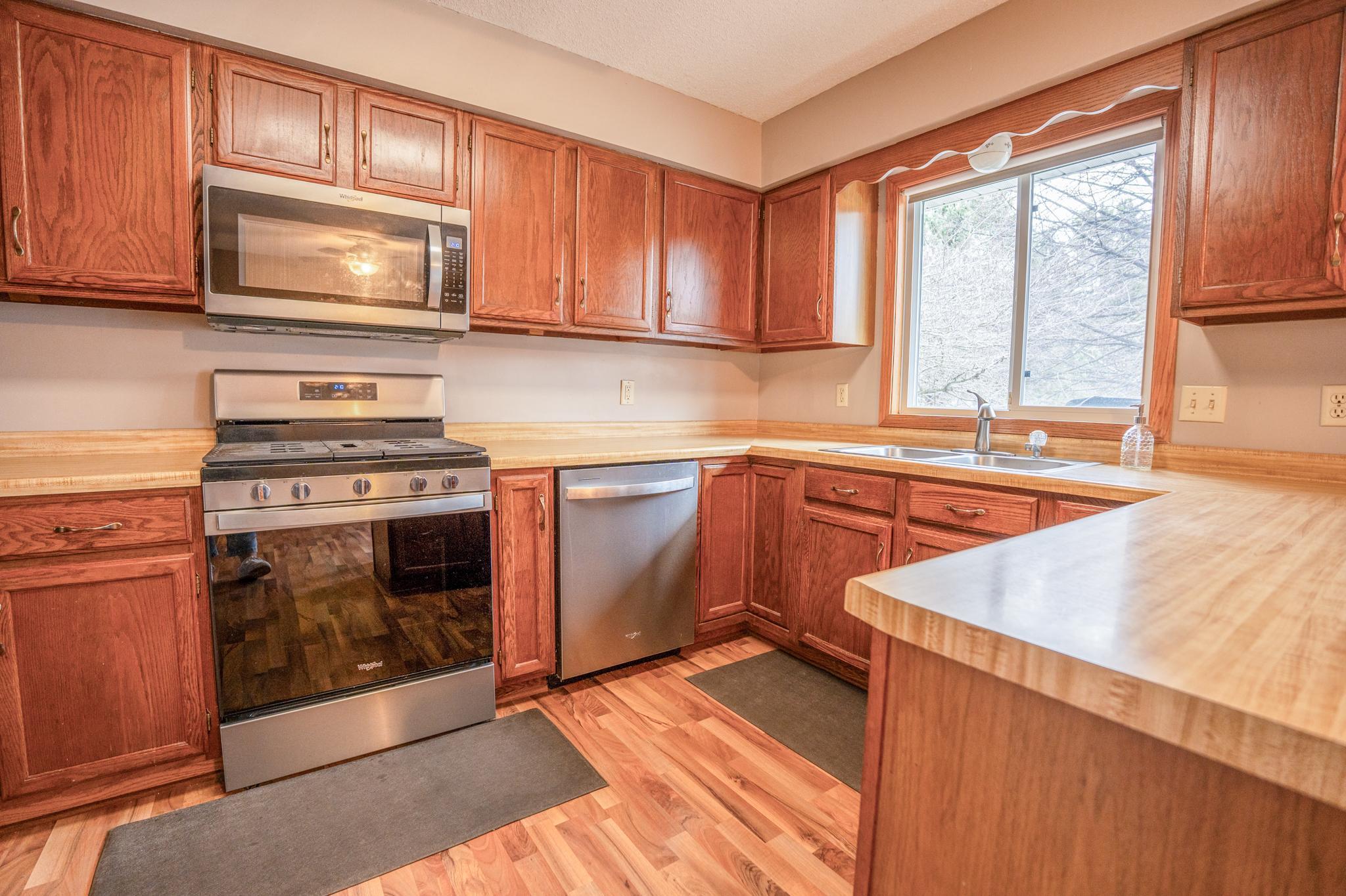 608 27th Avenue Southwest Willmar, MN 56201 - Photo 9 of 28