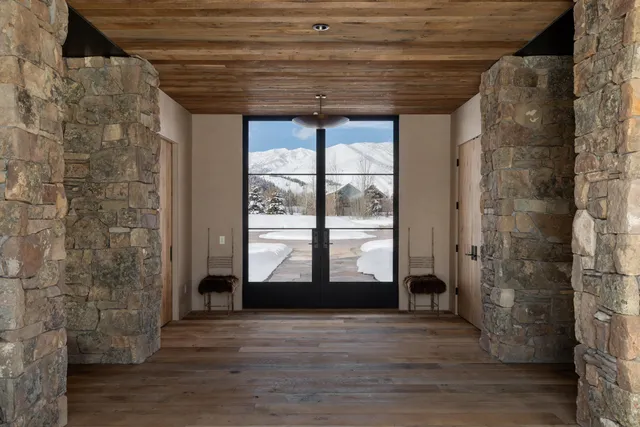 $18,980,000 | 201 High Mdws Lane, Blaine County, ID 83340