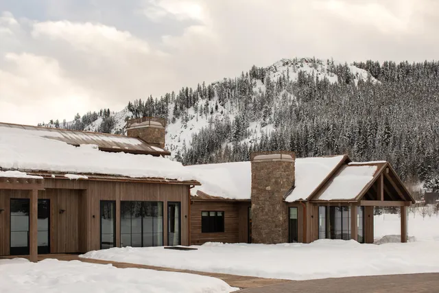 $18,980,000 | 201 High Mdws Lane, Blaine County, ID 83340