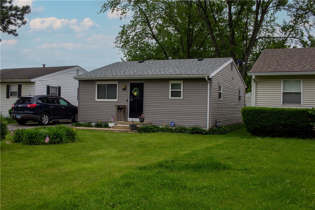 1781 East Division Street Decatur, IL 62526 - Photo 2 of 15