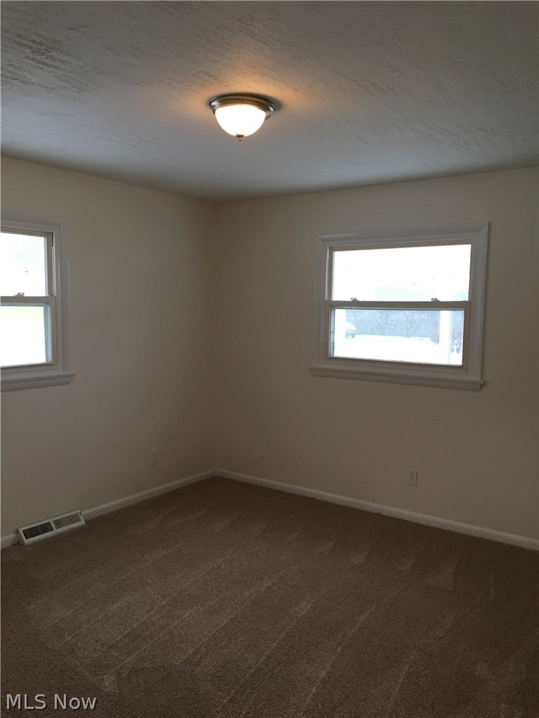 46 Lee Road Painesville, OH 44077 - Photo 6 of 21 Gallery Image 6