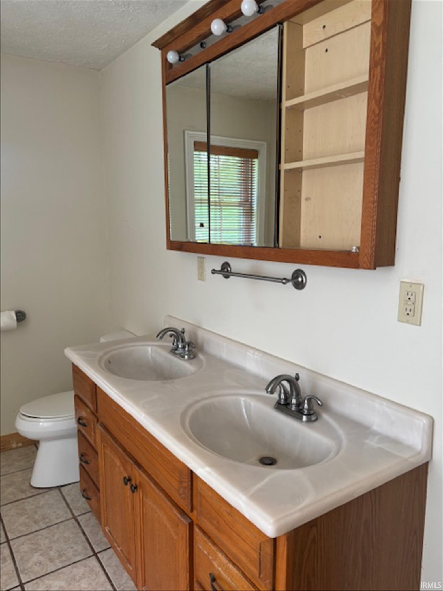 999 Inderrieden Road Chandler, IN 47610 - Photo 15 of 19 Gallery Image 15