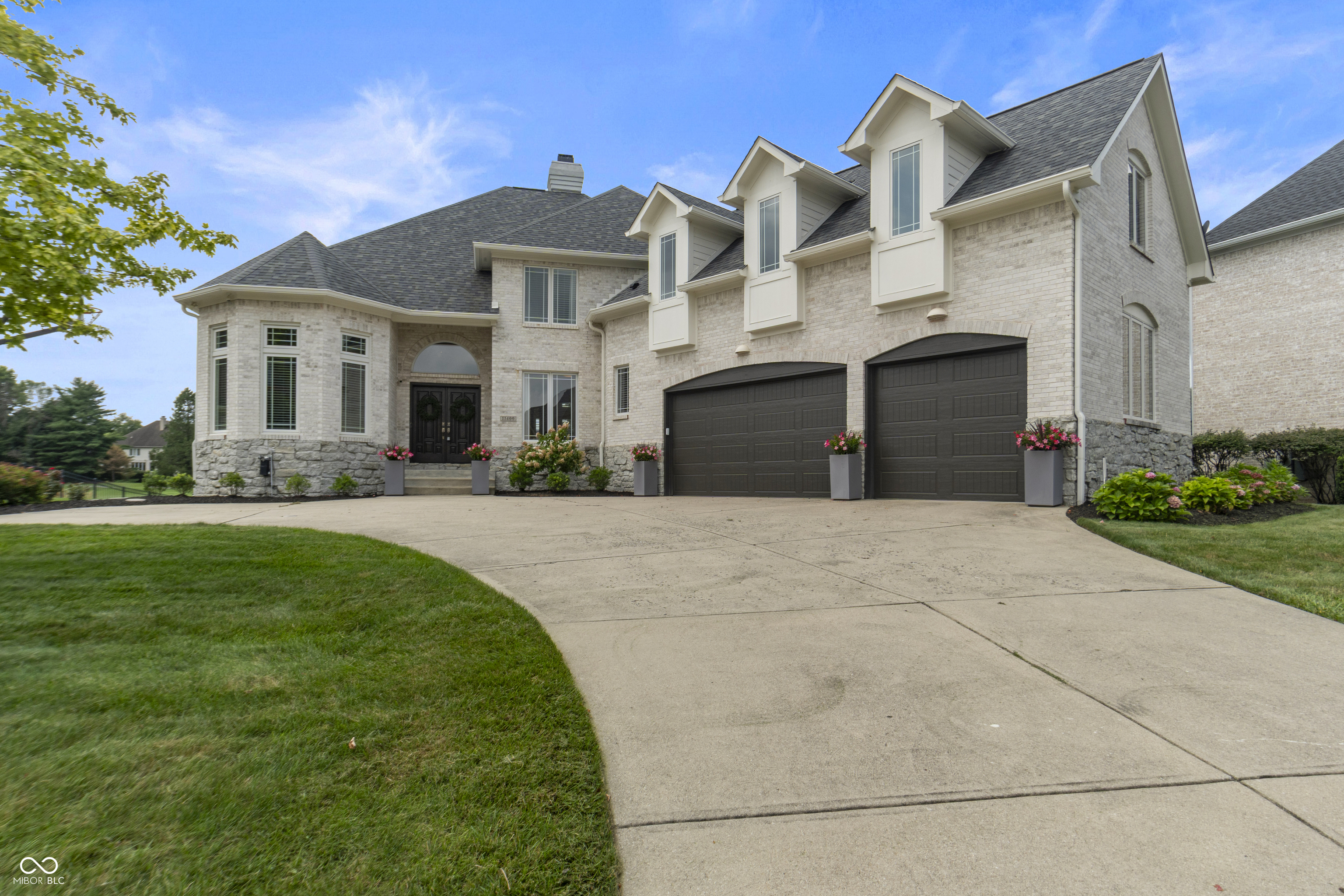 11400 Hawthorn Ridge Fishers, IN 46037 - Photo 3 of 80 Gallery Image 3