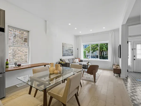 $630,000 | 3306 West Le Moyne Street, Chicago, IL 60651