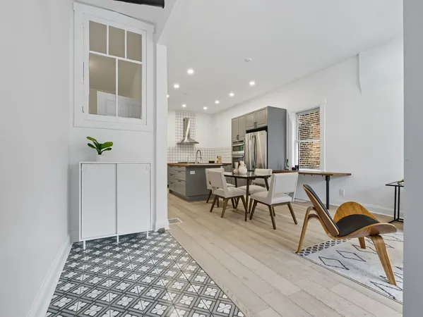 $630,000 | 3306 West Le Moyne Street, Chicago, IL 60651
