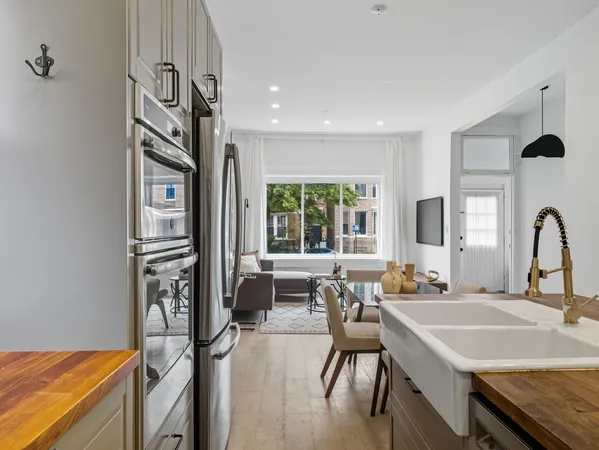 $630,000 | 3306 West Le Moyne Street, Chicago, IL 60651