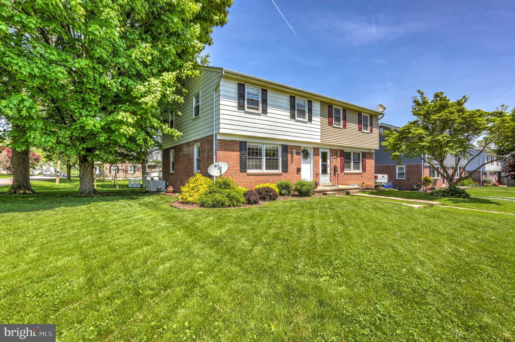 1765 Hemlock Road Lancaster, PA 17603 - Photo 3 of 36 Gallery Image 3