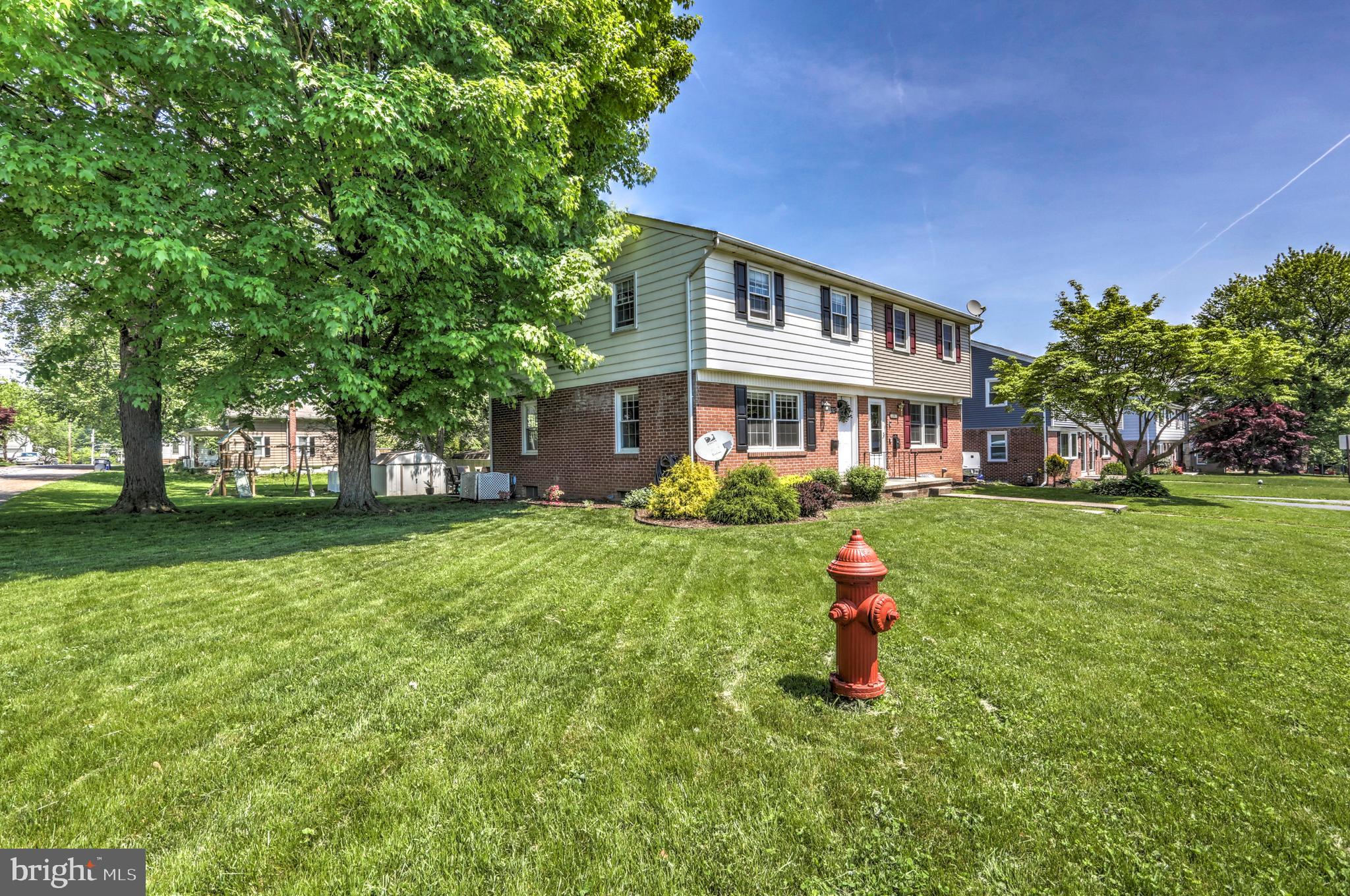 1765 Hemlock Road Lancaster, PA 17603 - Photo 4 of 36 Gallery Image 4