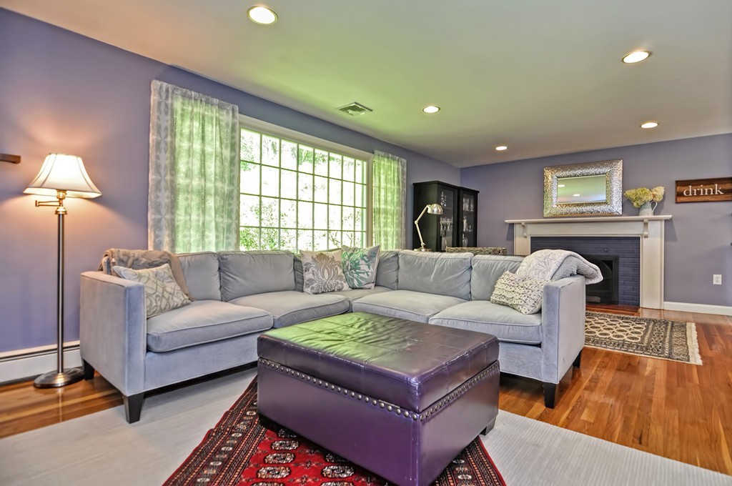 141 Woodridge Road Wayland, MA 01778 - Photo 3 of 25 Gallery Image 3