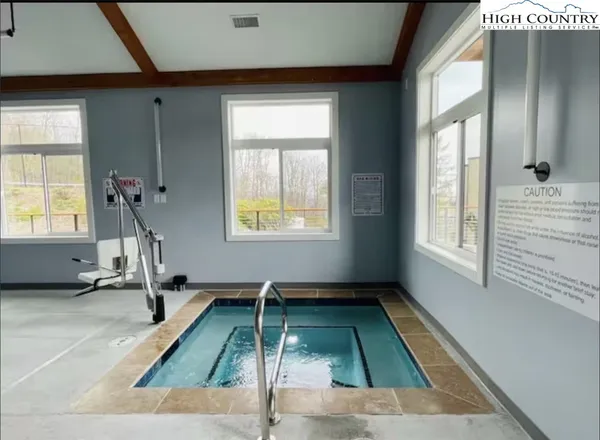 $267,000 | 101 Sugar Ski Drive, Unit 114, Sugar Mountain, NC 28604