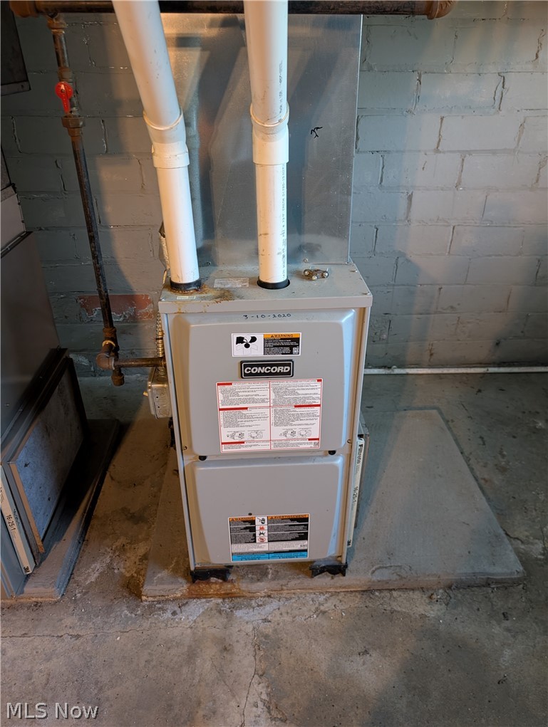 3558 Bosworth Road Cleveland, OH 44111 - Photo 27 of 33 Upstairs unit Furnace