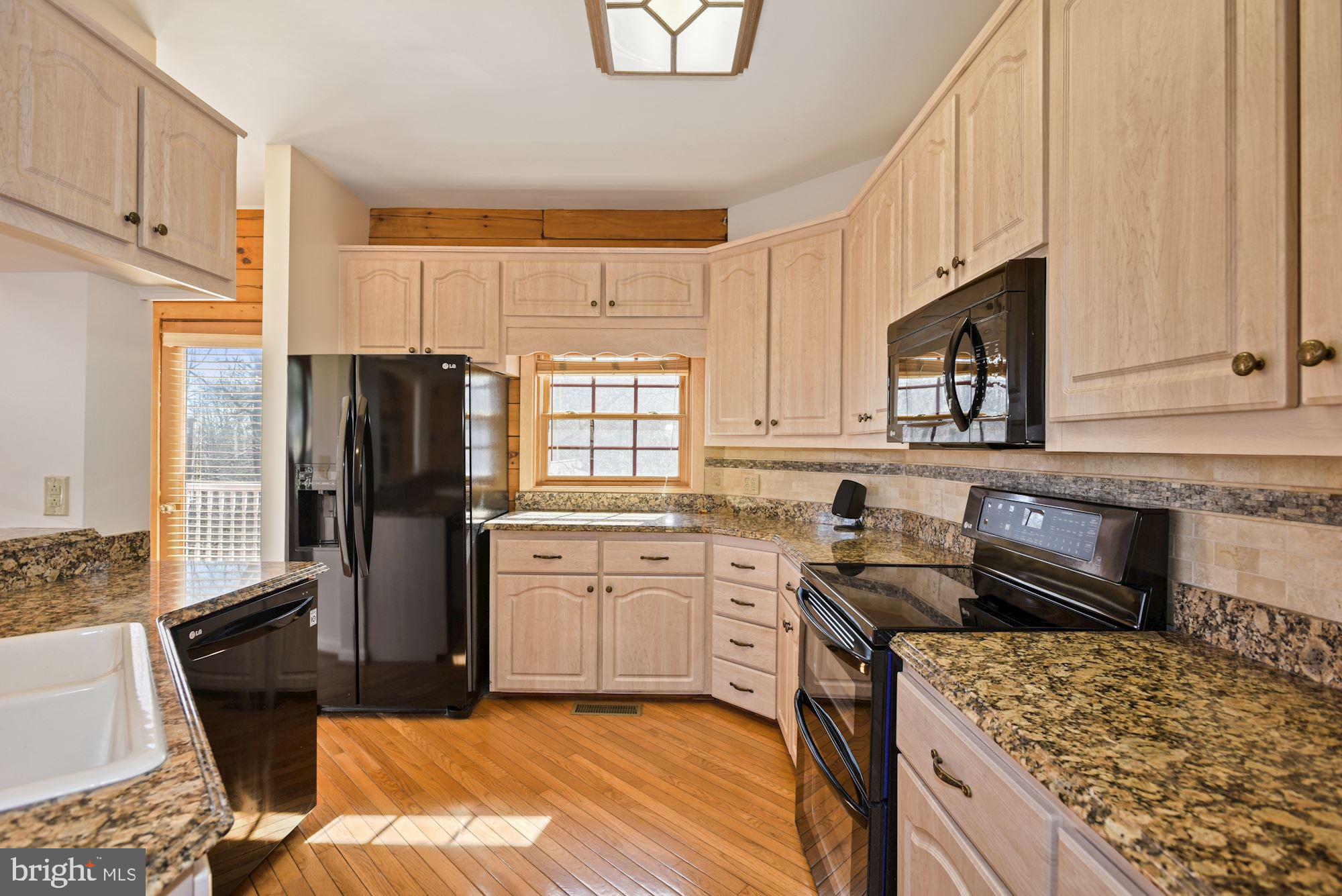 2300 Lookout Road Haymarket, VA 20169 - Photo 12 of 35 Kitchen