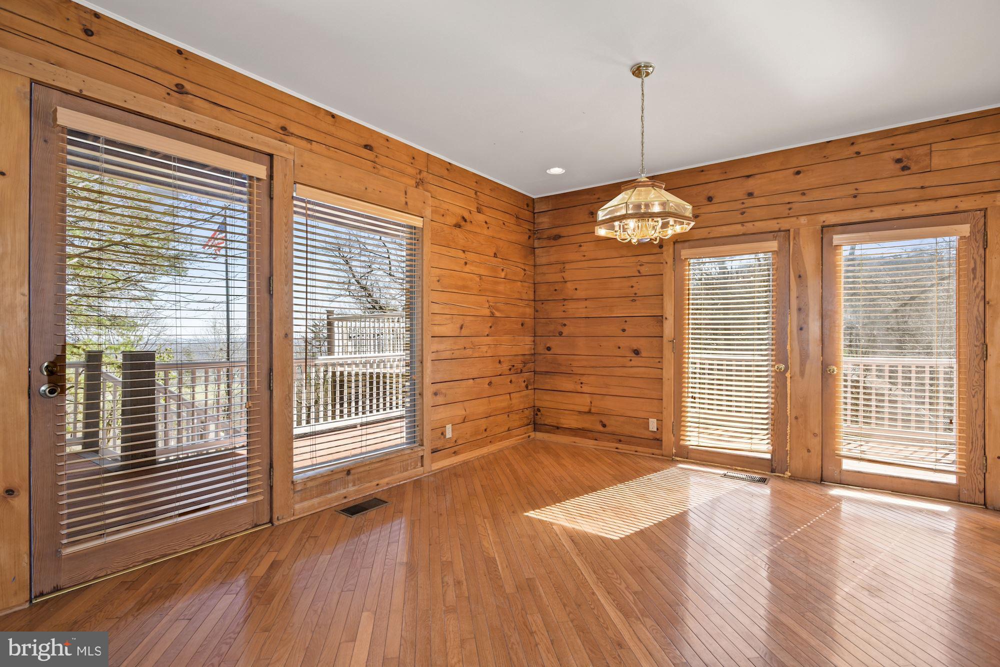 2300 Lookout Road Haymarket, VA 20169 - Photo 14 of 35 Dining Space