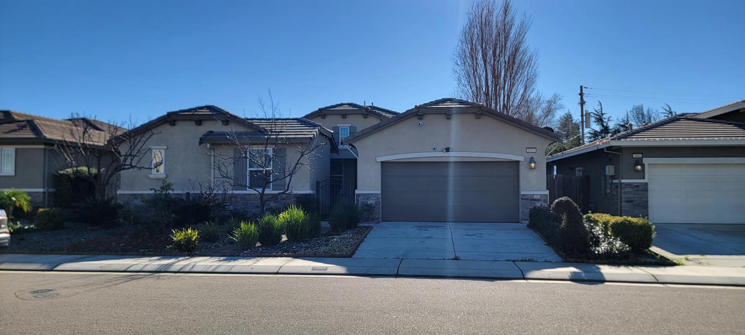 1052 Lavender Street Manteca, CA 95337 - Photo 2 of 29