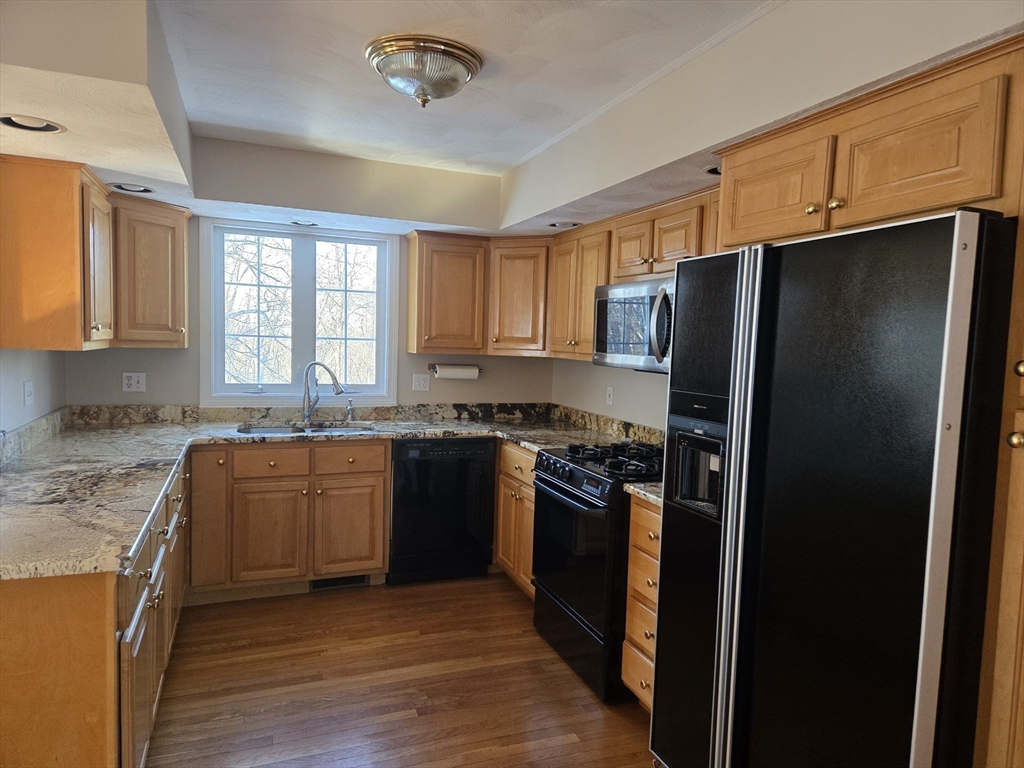 7 Tree Top Way Methuen, MA 01844 - Photo 7 of 35