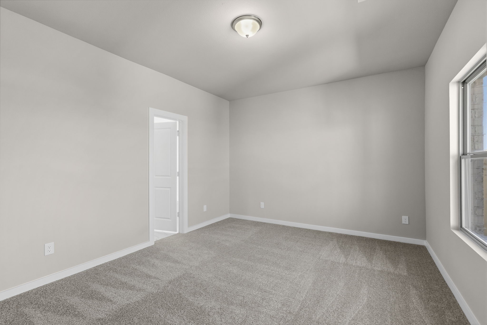 3627 Atlas Pt Lane Angleton, TX 77515 - Photo 21 of 36 an empty room with windows
